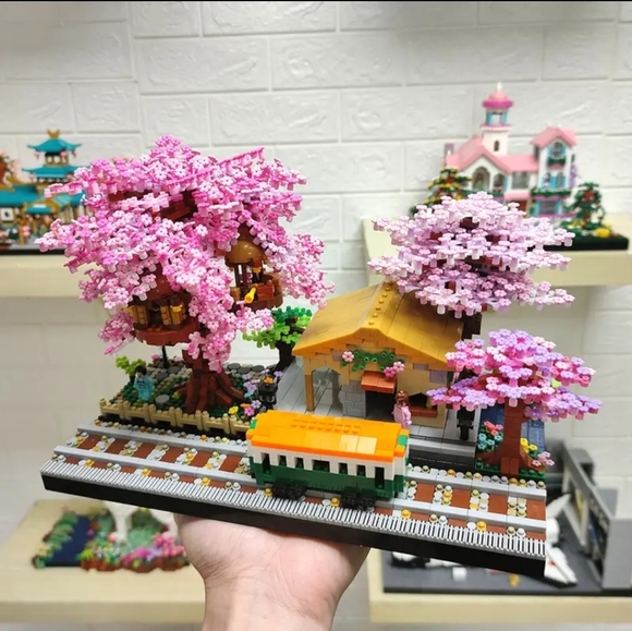 3668pcs Japanese Sakura Tree House Micro Blocks Cherry Blossom Train Station - Picture 5 of 6